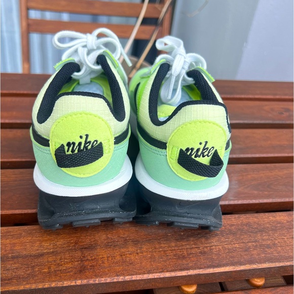 Size 6 - Nike Air Max Interlock Lite Green Anthracite W, new with box - Picture 3 of 3